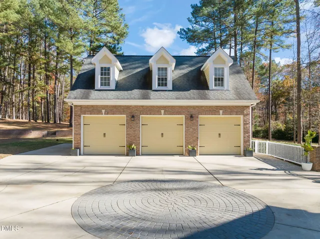 $1,490,000 | 5 Highcross Court, Raleigh, NC 27613