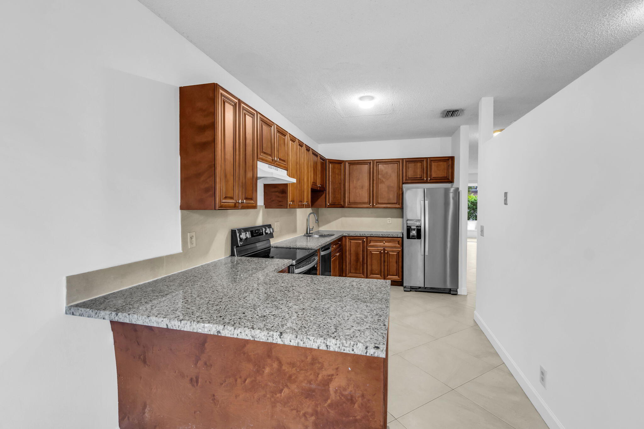 6813 Via Regina Boca Raton, FL 33433 - Photo 7 of 25 7-web-or-mls-DSC00174