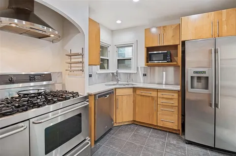 $420,000 | 702 North Hampton Road, Dallas, TX 75208