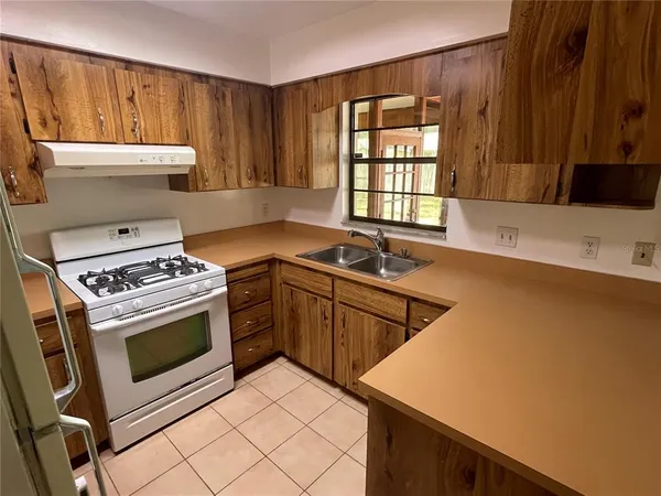 $1,700 | 4730 Northwest 36th Place, Gainesville, FL 32606