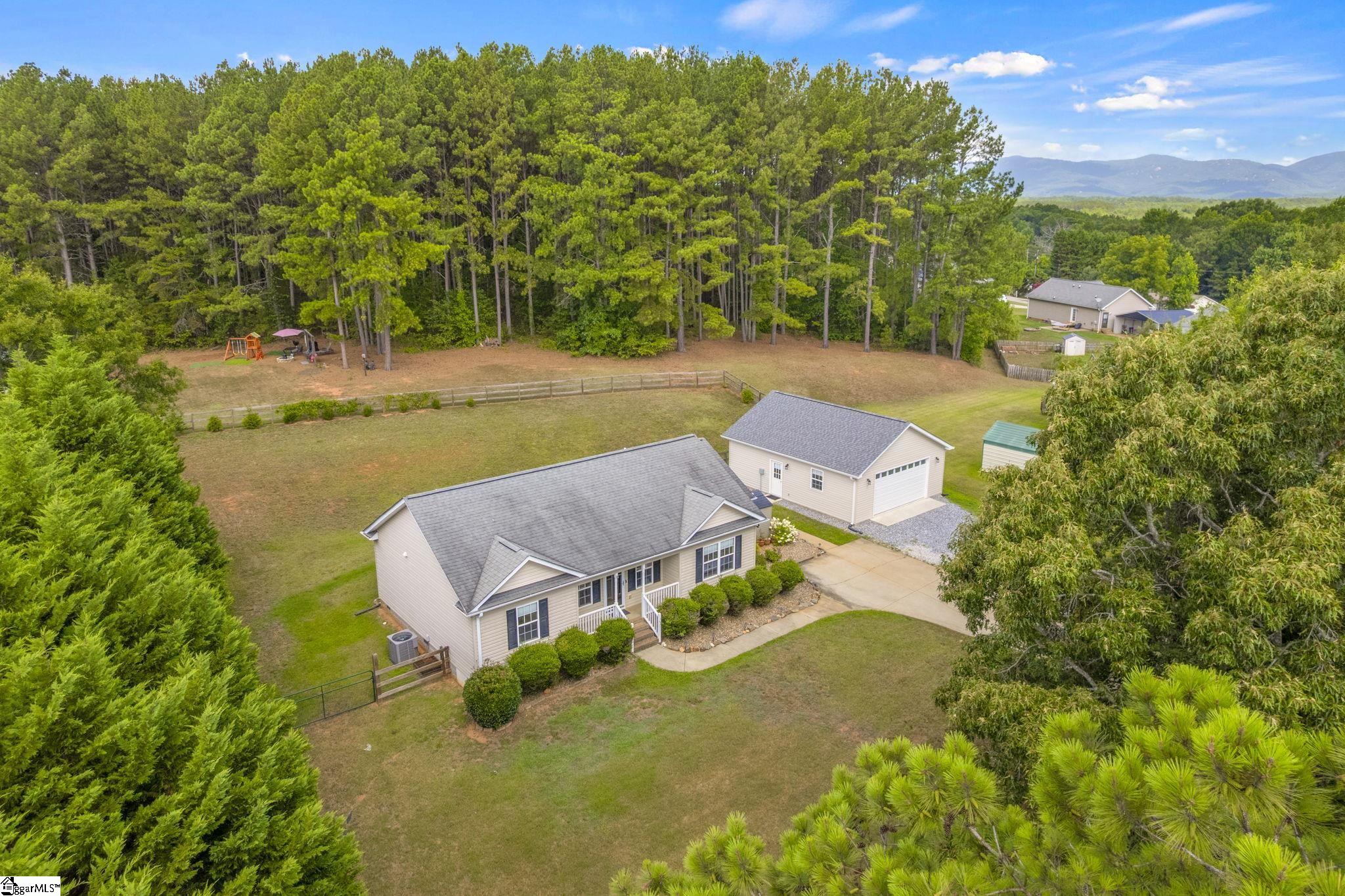 124 East King Road Greer, SC 29651 - Photo 36 of 39