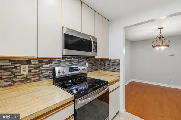 $2,300 | 13706 Modrad Way, Unit 7A32, Silver Spring, MD 20904