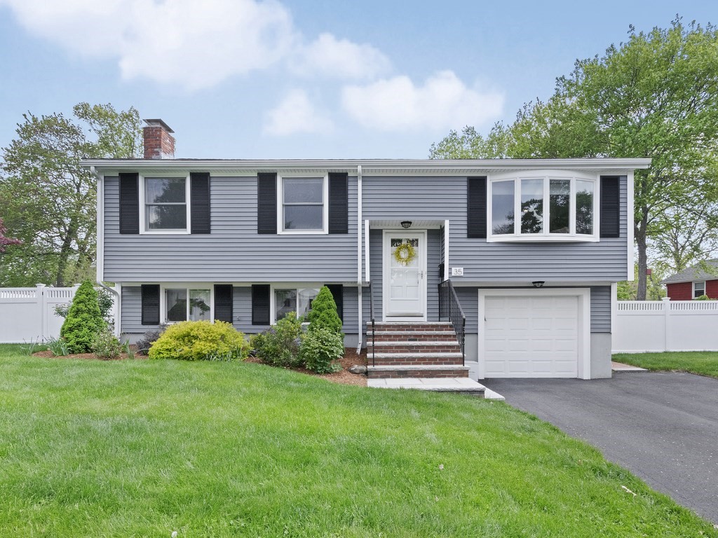 35 Arnold Road Norwood, MA 02062 - Photo 1 of 36 Gallery Image 1