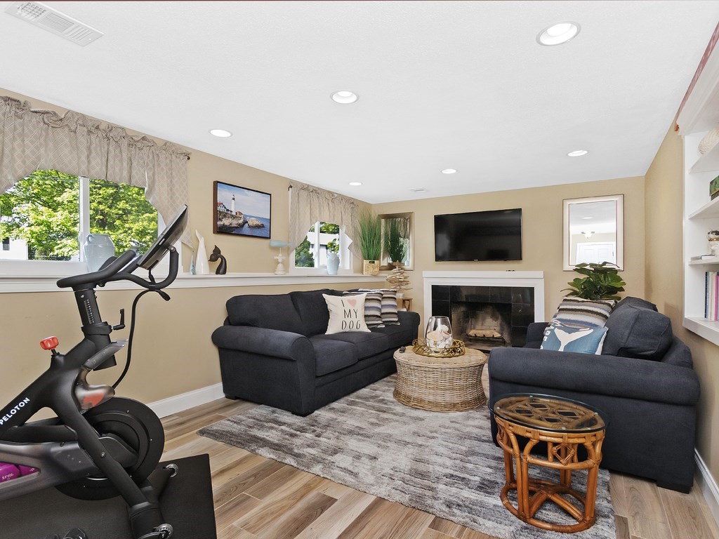 35 Arnold Road Norwood, MA 02062 - Photo 21 of 36 Gallery Image 21