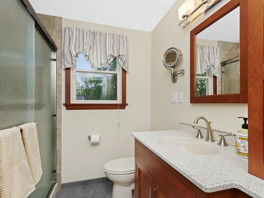35 Arnold Road Norwood, MA 02062 - Photo 32 of 36 Gallery Image 32