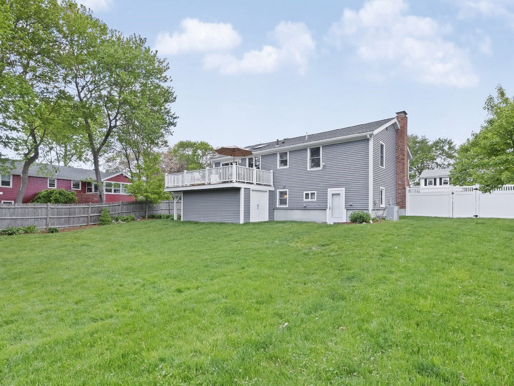 35 Arnold Road Norwood, MA 02062 - Photo 5 of 36 Gallery Image 5
