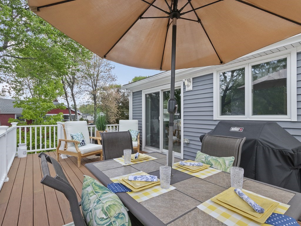 35 Arnold Road Norwood, MA 02062 - Photo 8 of 36 Gallery Image 8