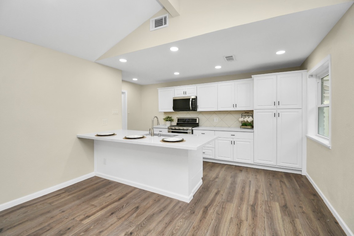 531 Edgebrook Drive Houston, TX 77034 - Photo 12 of 28