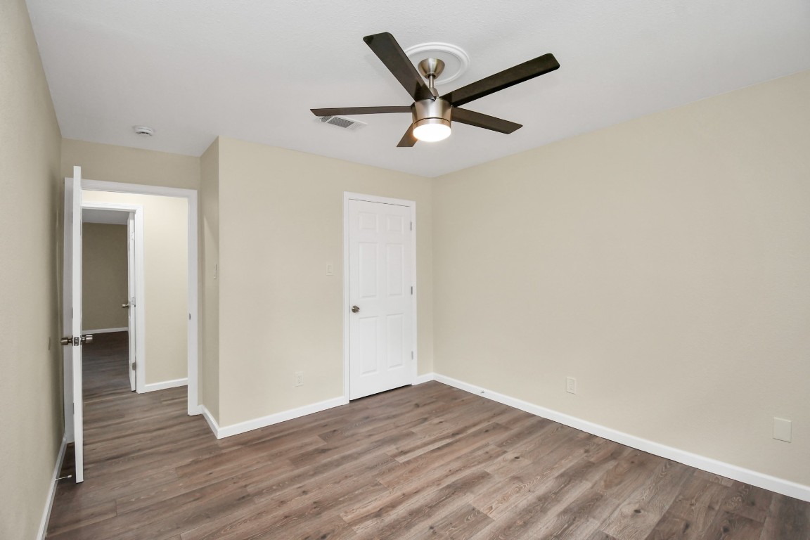 531 Edgebrook Drive Houston, TX 77034 - Photo 16 of 28