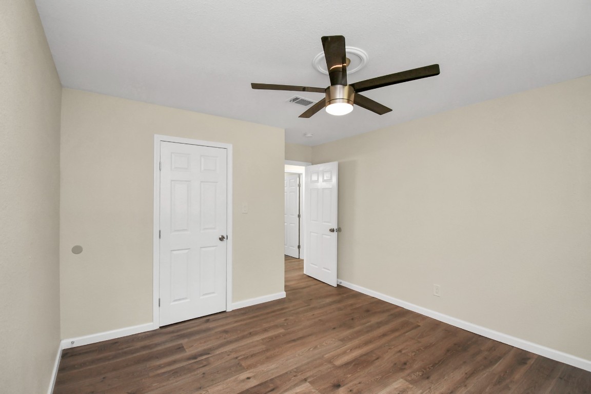 531 Edgebrook Drive Houston, TX 77034 - Photo 23 of 28