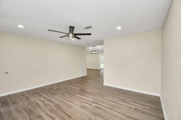 $220,000 | 531 Edgebrook Drive, Houston, TX 77034