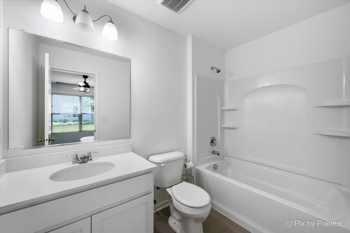 466 Comstock Road South Elgin, IL 60177 - Photo 6 of 24