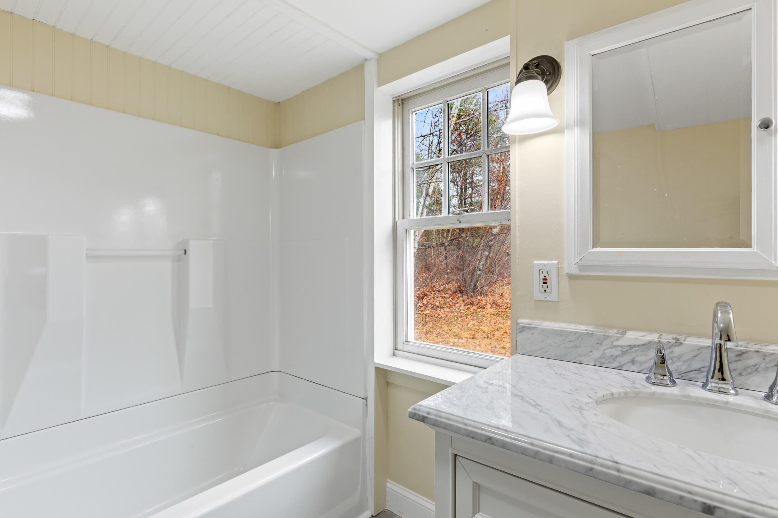 95 Skip Road Buxton, ME 04093 - Photo 16 of 52 95 skip rd, buxton-37