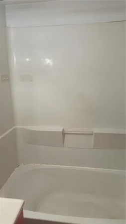 $2,000 | 817 Ohio Avenue, Palm Harbor, FL 34683