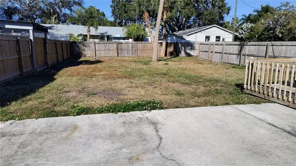 $2,000 | 817 Ohio Avenue, Palm Harbor, FL 34683