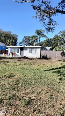 $2,200 | 817 Ohio Avenue, Palm Harbor, FL 34683