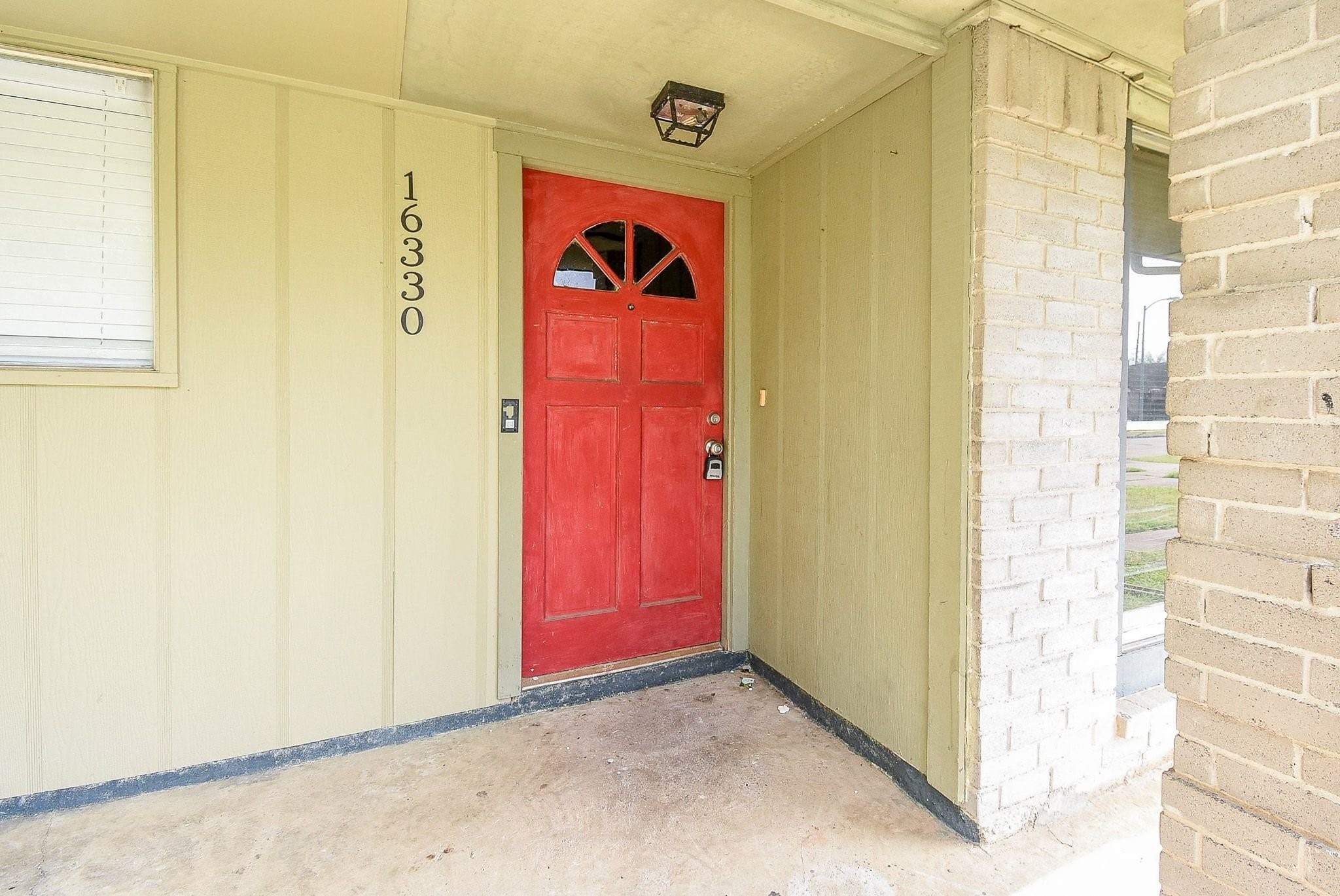 16330 Meadowbrook Farm Road Houston, TX 77082 - Photo 3 of 20 a view of front door
