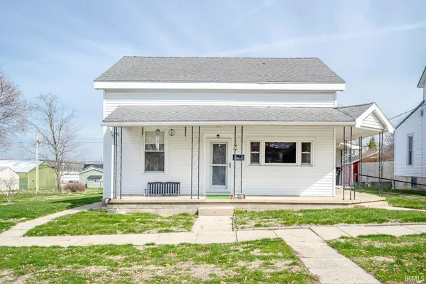 $250,000 | 104 West Monroe Street, Attica, IN 47918