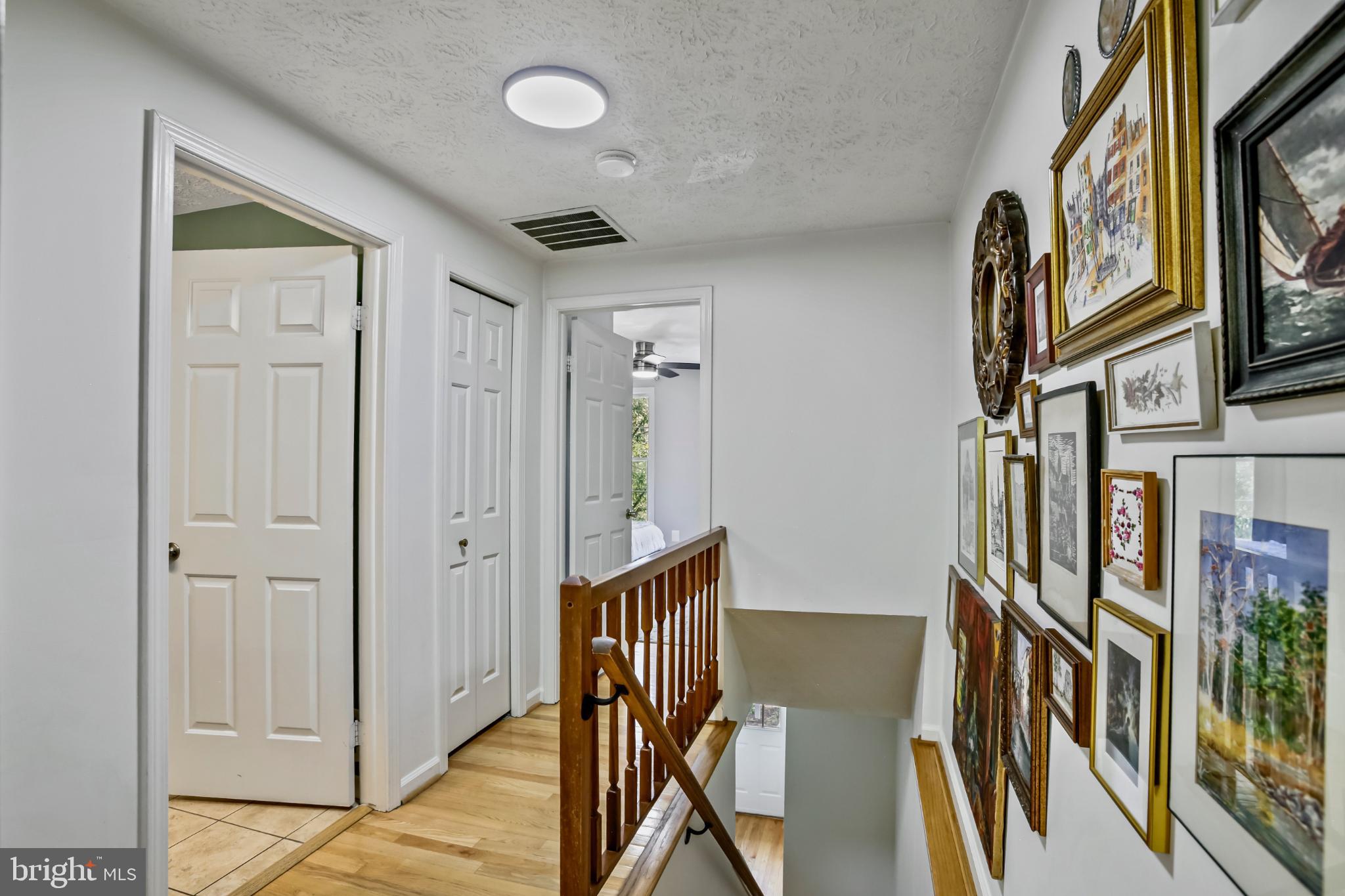 1675 Poplar Grove Drive Reston, VA 20194 - Photo 10 of 32 a view of an entryway with livingroom