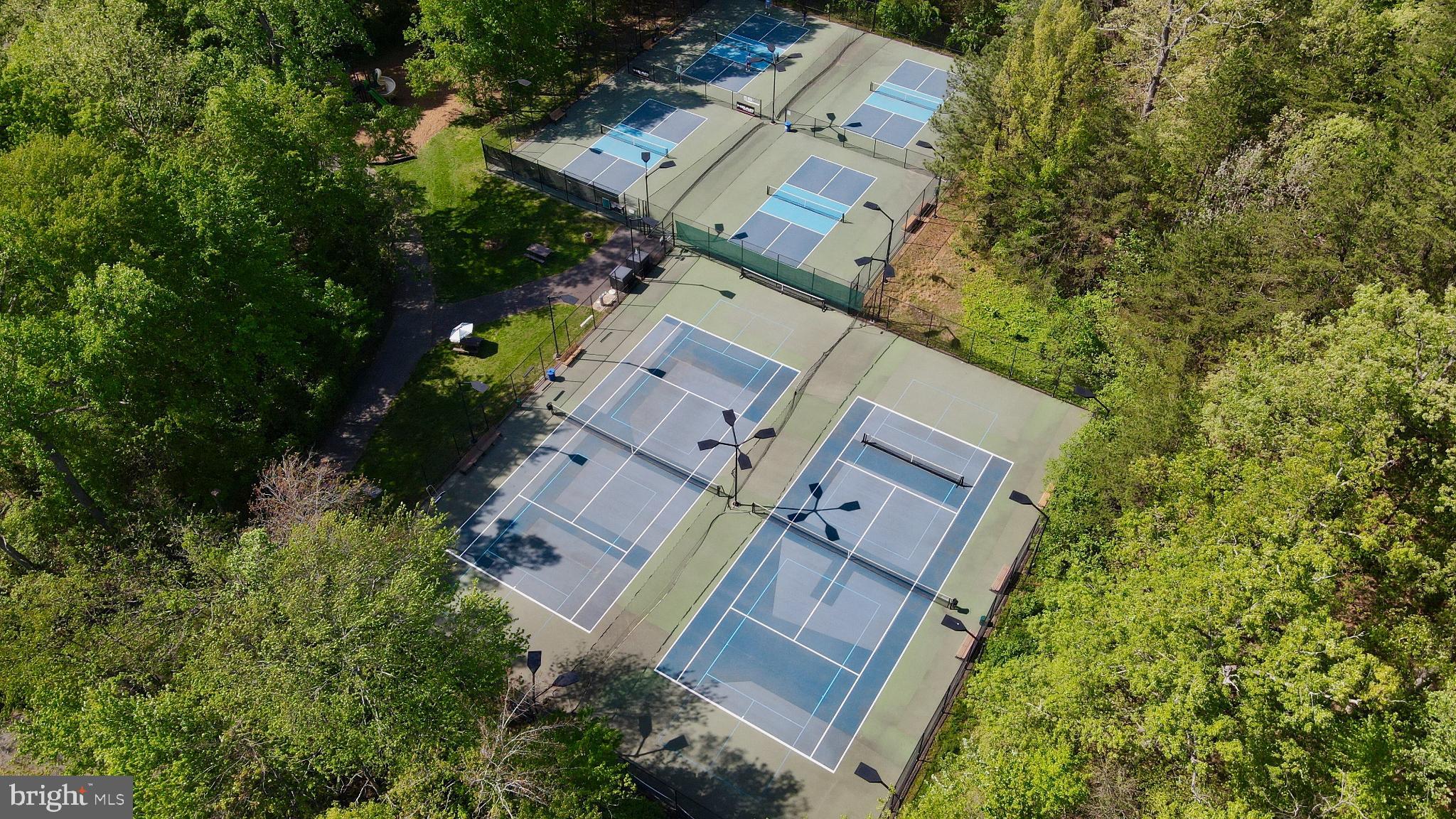1675 Poplar Grove Drive Reston, VA 20194 - Photo 28 of 32 an aerial view of a house with a yard