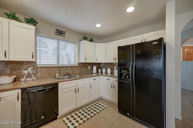a view of a hallway with closet