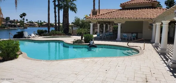 $595,000 | 517 South Marina Drive, Gilbert, AZ 85233