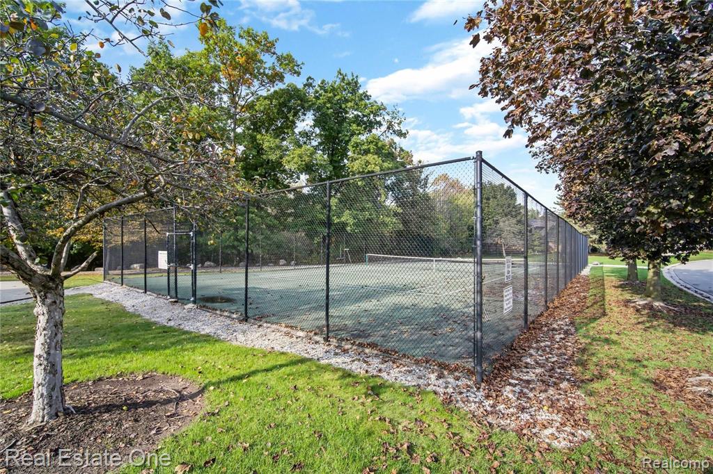 1822 Streamedge Court Rochester Hills, MI 48309 - Photo 23 of 24