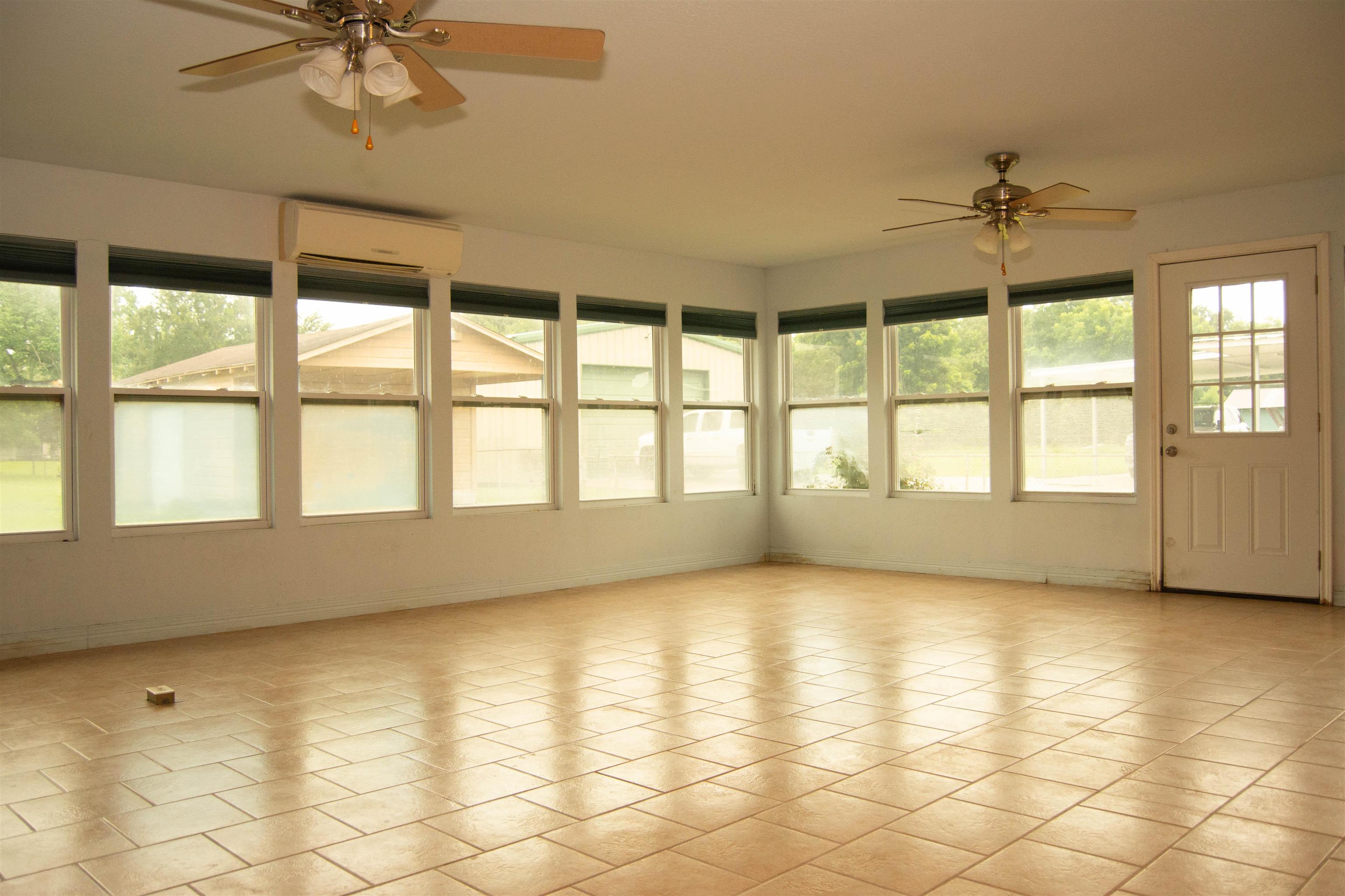6840 Howe Street Groves, TX 77619 - Photo 5 of 17