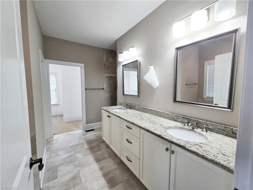 5029 Bennington Way High Point, NC 27262 - Photo 7 of 15 Gallery Image 7