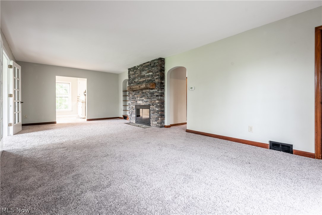 903 Chaffin Road Akron, OH 44306 - Photo 4 of 31