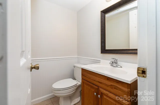 $355,000 | 3031 Heathcroft Court, Charlotte, NC 28269