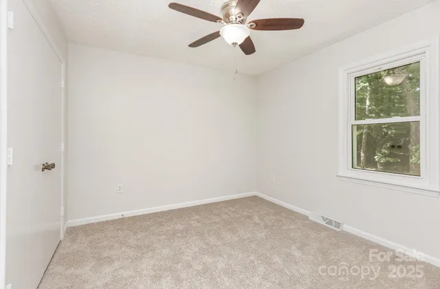 $355,000 | 3031 Heathcroft Court, Charlotte, NC 28269