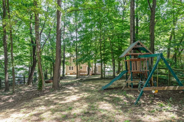 $355,000 | 3031 Heathcroft Court, Charlotte, NC 28269