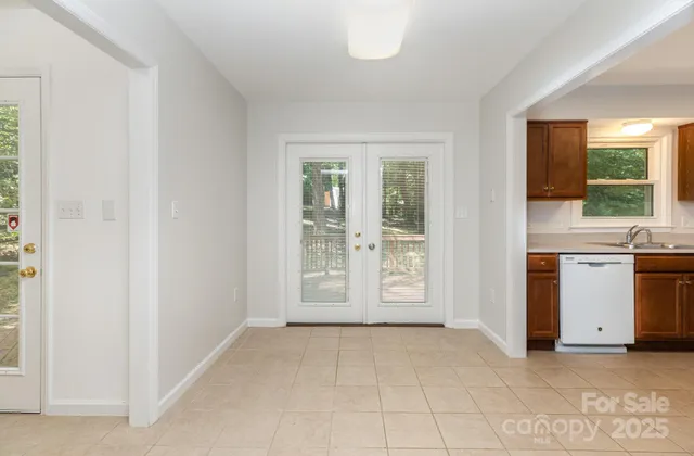 $355,000 | 3031 Heathcroft Court, Charlotte, NC 28269