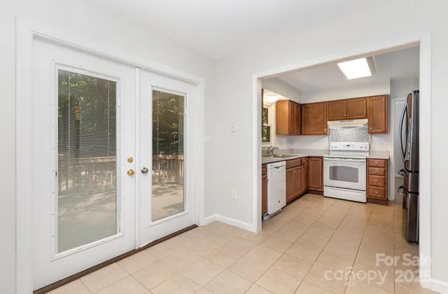 $355,000 | 3031 Heathcroft Court, Charlotte, NC 28269