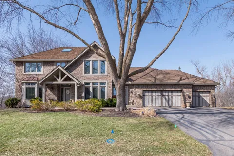 $1,150,000 | 291 Trappers Pass, Chanhassen, MN 55317
