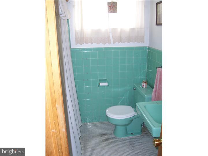 21 East Elbon Road Brookhaven, PA 19015 - Photo 14 of 23 Bathroom