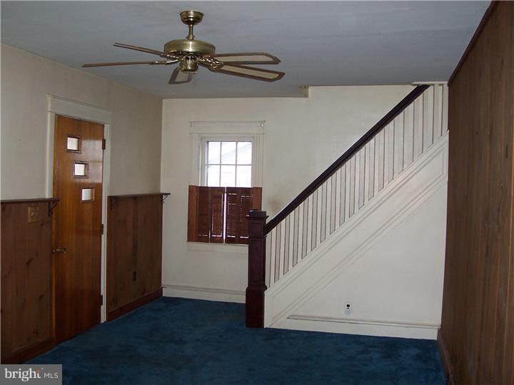 21 East Elbon Road Brookhaven, PA 19015 - Photo 8 of 23 Living Room
