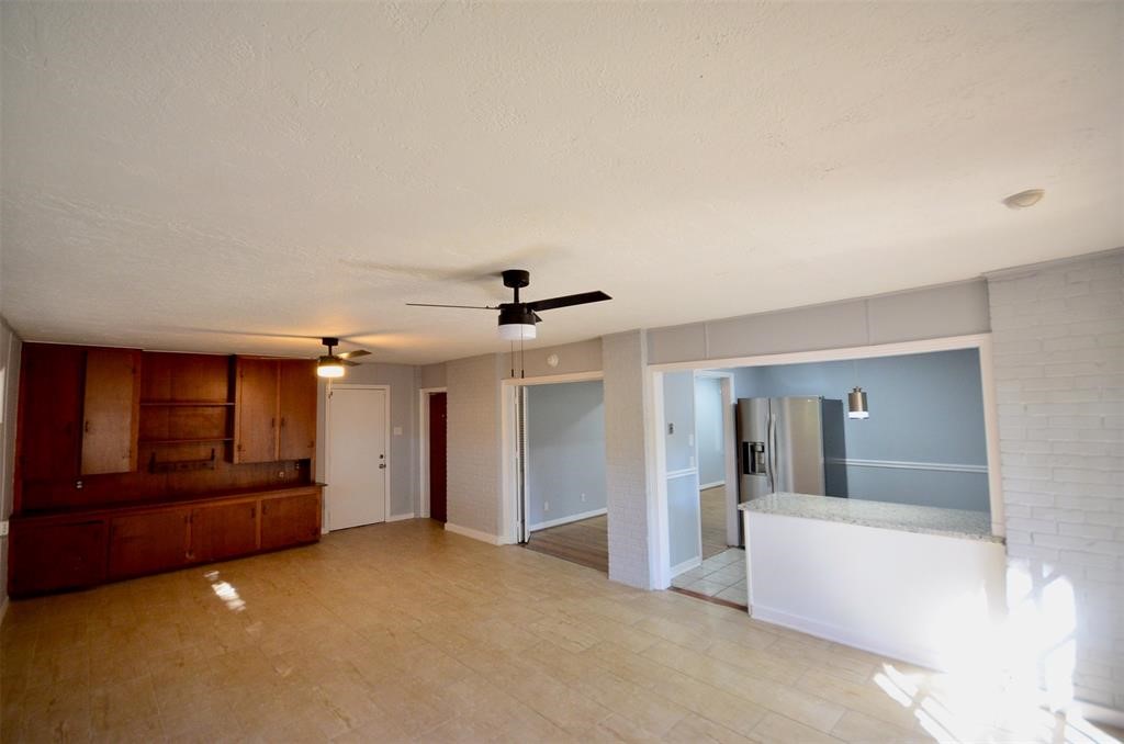 6229 Tanager Street Houston, TX 77074 - Photo 9 of 27