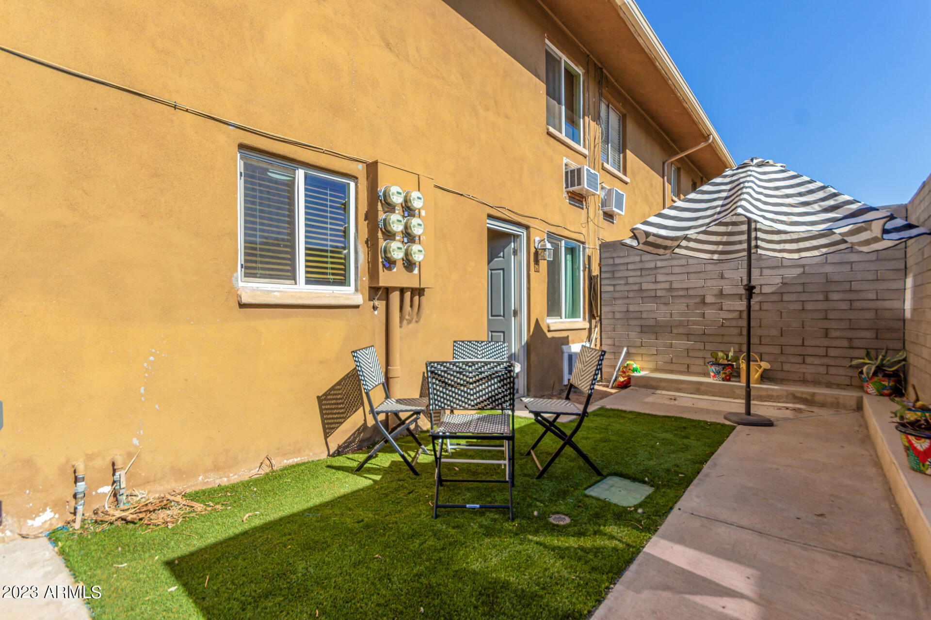4401 North 12th Street, Unit 120 Phoenix, AZ 85014 - Photo 15 of 21 a garden view with a seating space