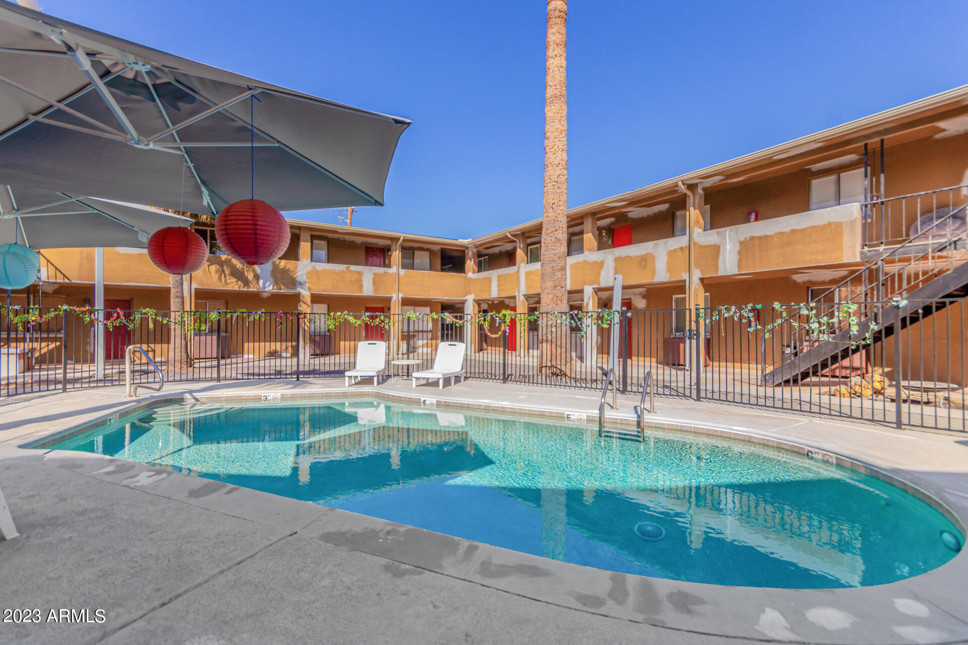 4401 North 12th Street, Unit 120 Phoenix, AZ 85014 - Photo 17 of 21 a view of a volley ball court