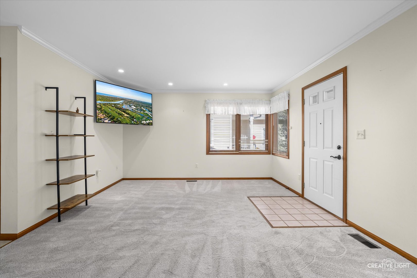 48 Silver Trail North Aurora, IL 60542 - Photo 4 of 29 a view of an empty room with a window