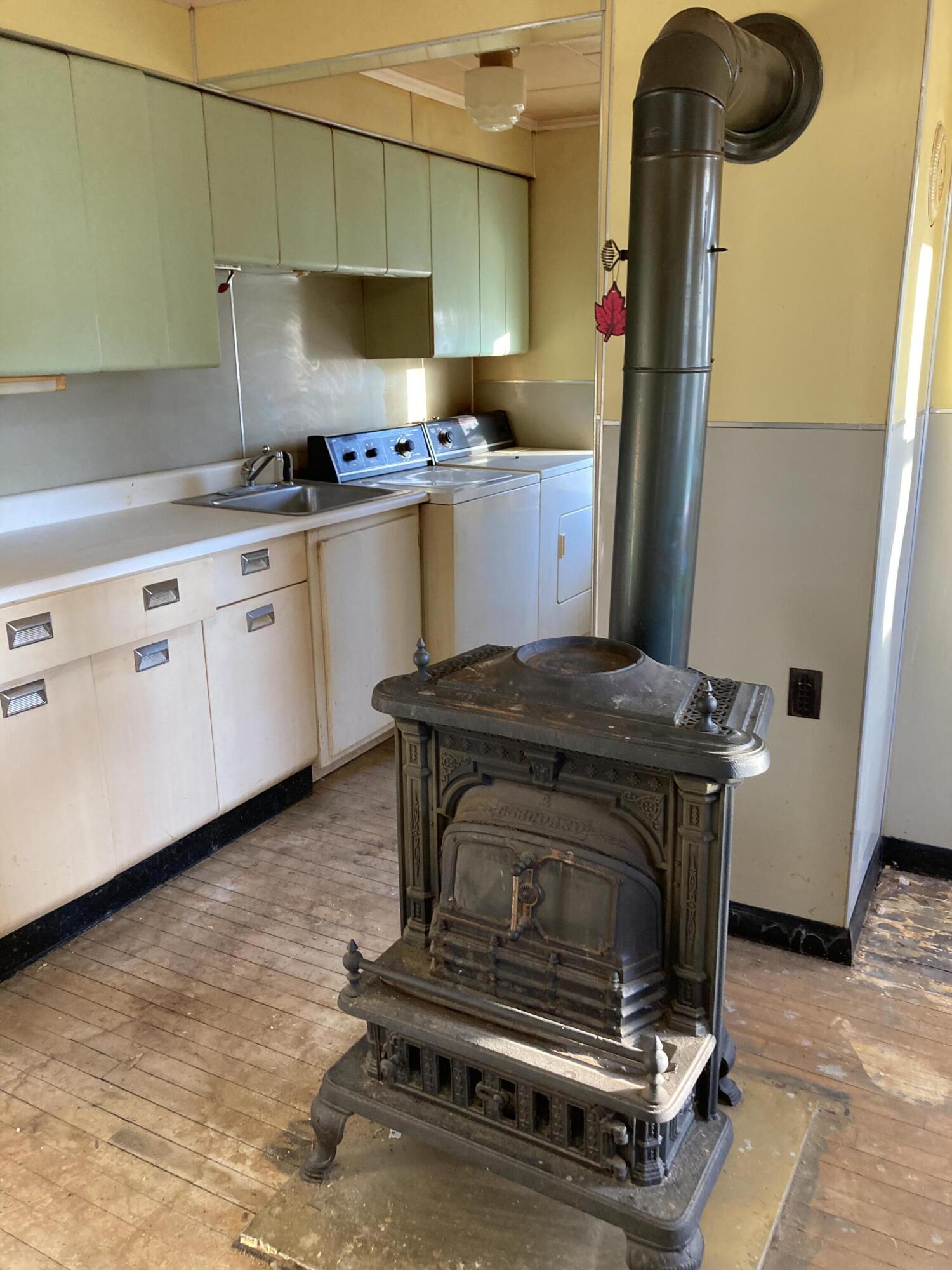 109 Main Street Jay, ME 04239 - Photo 9 of 27 094824AC-4F77-4C48-8A82-DFC7F77FABE7