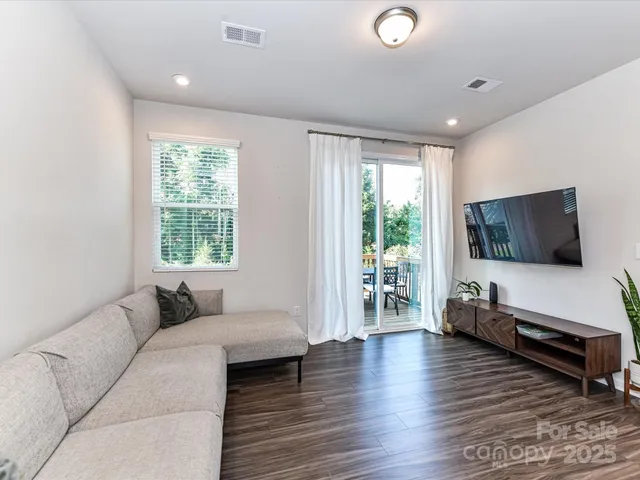 $345,000 | 2313 Lazette Drive, Charlotte, NC 28216