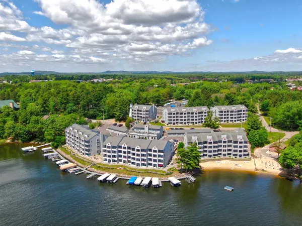 $265,000 | 530 East Hiawatha Drive, Unit 315, Wisconsin Dells, WI 53965