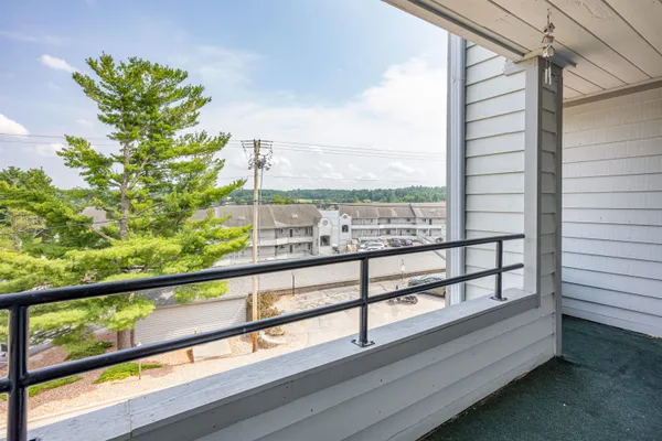 $265,000 | 530 East Hiawatha Drive, Unit 315, Wisconsin Dells, WI 53965
