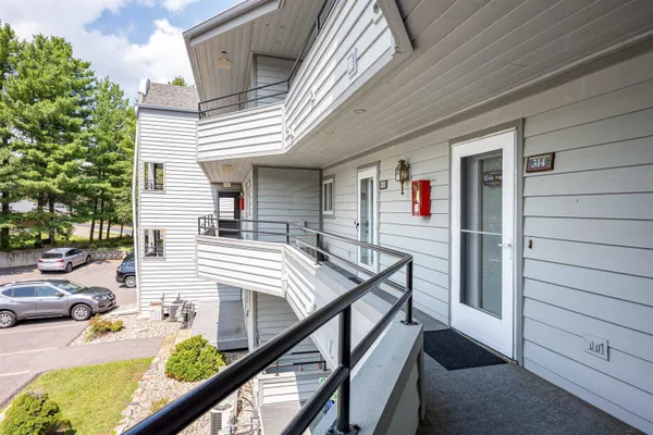 $265,000 | 530 East Hiawatha Drive, Unit 315, Wisconsin Dells, WI 53965