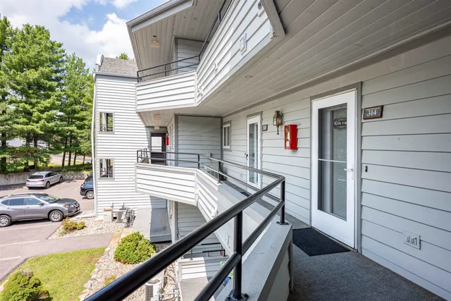 $265,000 | 530 East Hiawatha Drive, Unit 315, Wisconsin Dells, WI 53965