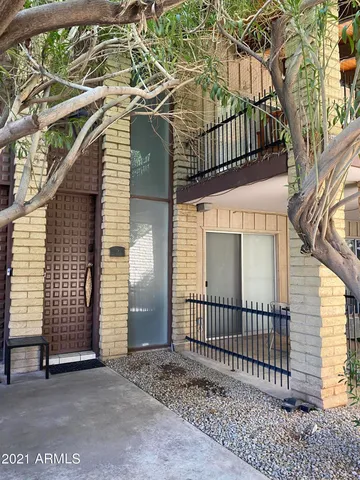 $3,000 | 6925 East 4th Street, Unit 2, Scottsdale, AZ 85251