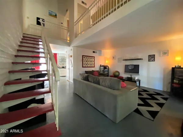 $3,000 | 6925 East 4th Street, Unit 2, Scottsdale, AZ 85251